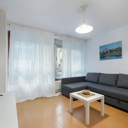 Apartamento Luminoso Y Centrico By *